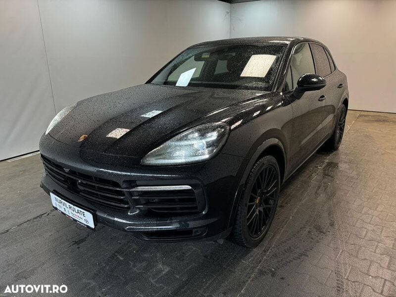 Negru Utilizat 2018 Porsche Cayenne SUV | 48.158 EUR (Super Preț) - Imagine 1/4