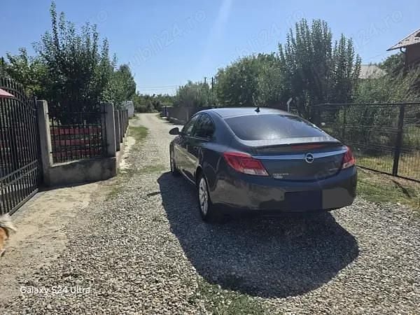 Second-hand Opel Insignia 110 CP (80 kW) 2012 Berlinǎ