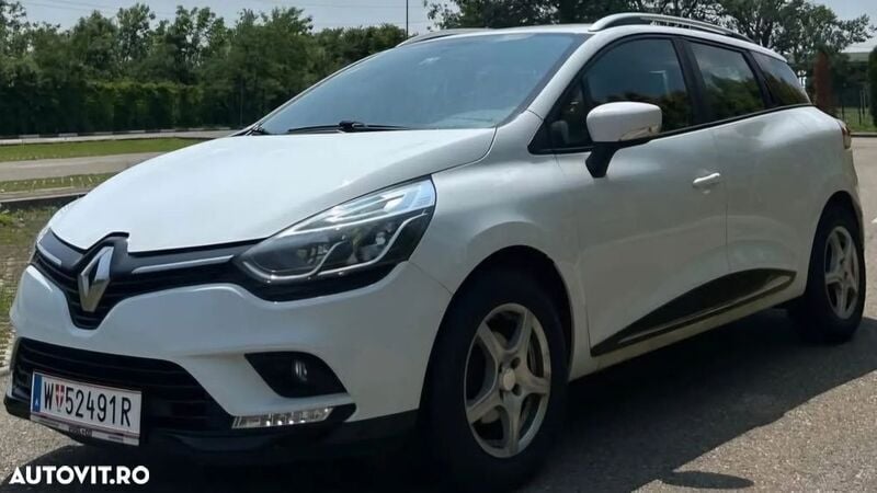 Alb Utilizat 2017 Renault Clio GrandTour LIMITED Break | 6.190 EUR (Preț bun) - Imagine 1/4
