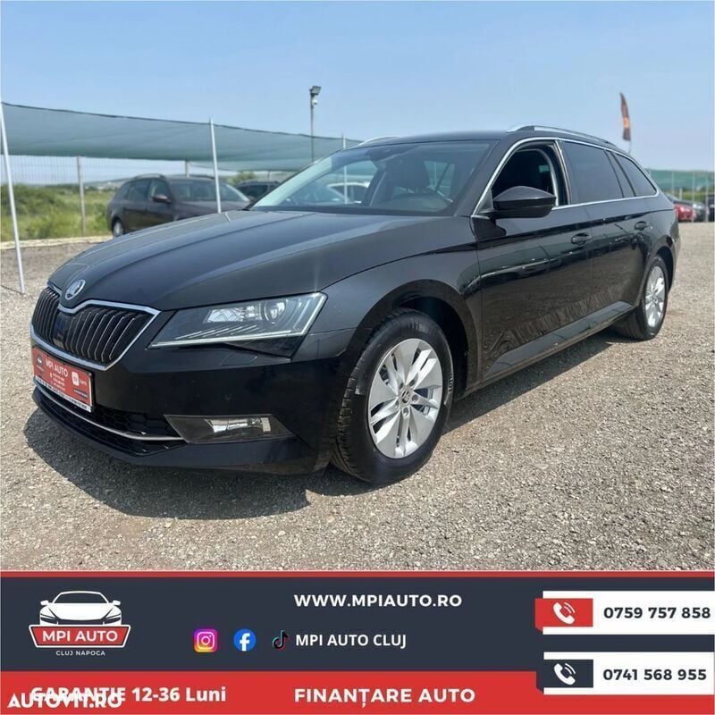 Negru Utilizat 2019 Skoda Superb Style Break | 16.200 EUR (Preț bun) - Imagine 1/4
