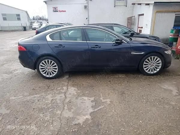 Albastru Second-hand 2017 Jaguar XE Prestige Berlinǎ | 9.900 EUR (Super Preț) - Imagine 1/4