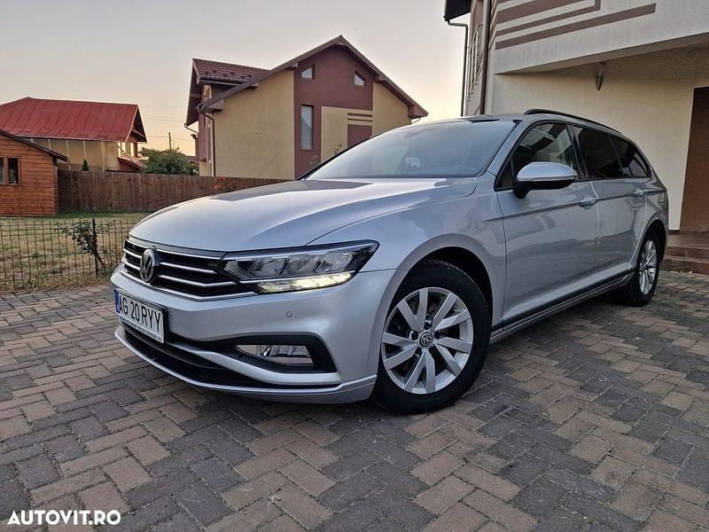 Gri Utilizat 2020 VW Passat Berlinǎ | 13.950 EUR (Super Preț) - Imagine 1/4