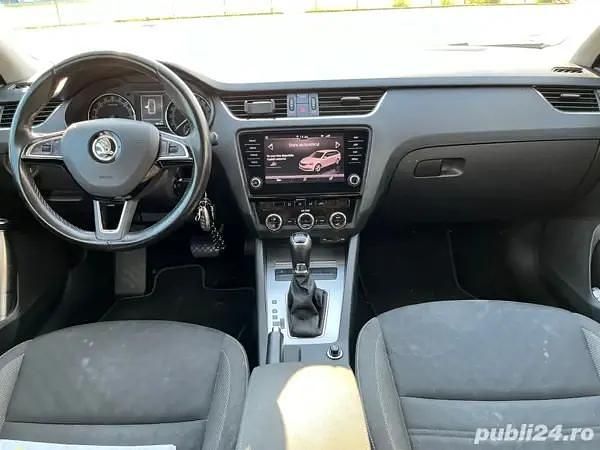 Second-hand Skoda Octavia 115 CP (84 kW) 2018 Argintiu Break