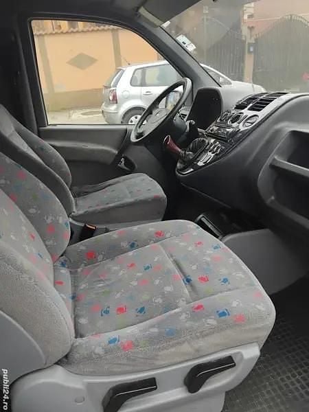 Second-hand Mercedes Vito 150 CP (110 kW) 2003 Van