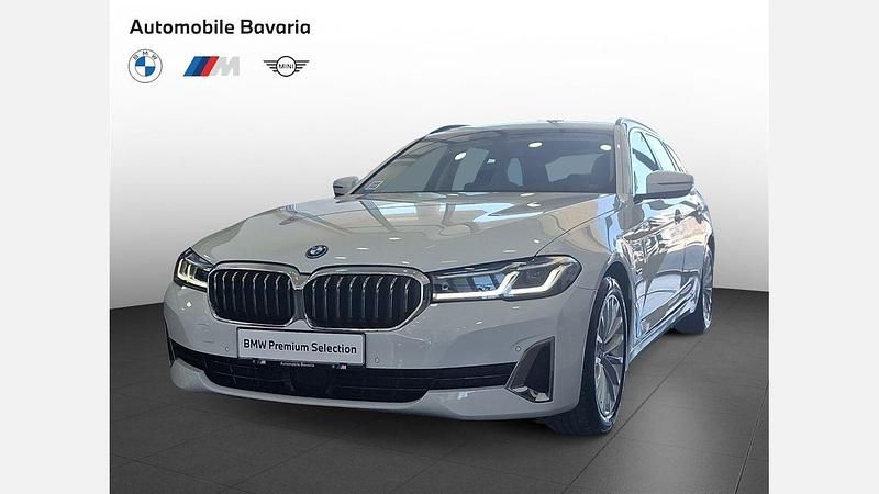 Alpine white 3 Utilizat 2024 BMW 530e Comfort Edition Break | 37.970 EUR (Super Preț) - Imagine 1/4