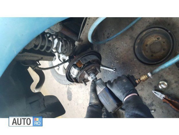 Second-hand Hyundai Atos 48 CP (35 kW) 2002 Albastru marin Hatchback