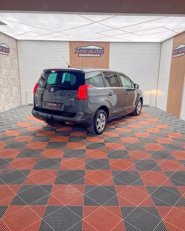 Second-hand Peugeot 5008 112 CP (82 kW) 2012 Monovolum