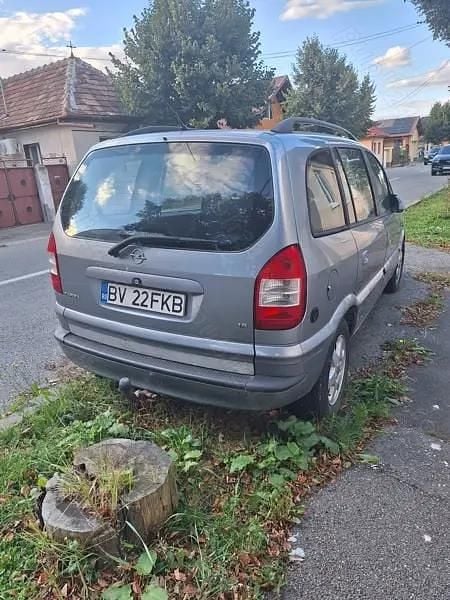 Utilizat 2004 Opel Zafira Monovolum | 450 EUR (Super Preț) - Imagine 1/4