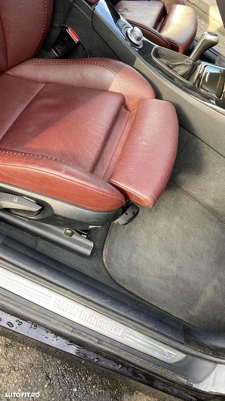 Second-hand BMW 325 Shadowline 218 CP (160 kW) 2006 Culoarenegru Berlinǎ