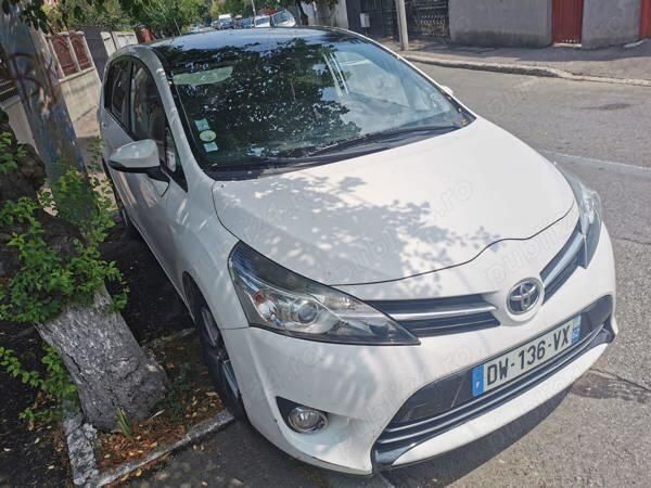 Alb Utilizat 2015 Toyota Verso Monovolum | 7.200 EUR - Imagine 1/4