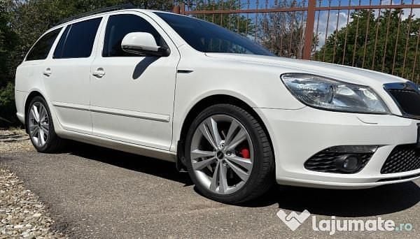 Utilizat 2010 Skoda Octavia vRS Break | 6.350 EUR (Preț OK) - Imagine 1/3