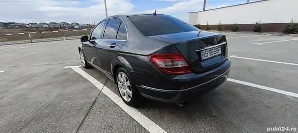 Second-hand Mercedes C200 128 CP (94 kW) 2011 Berlinǎ