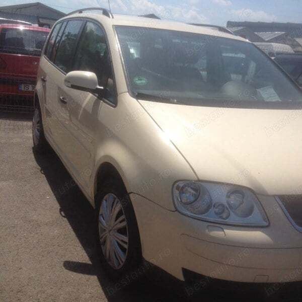 Second-hand VW Touran 105 CP (77 kW) 2006 Bej Monovolum