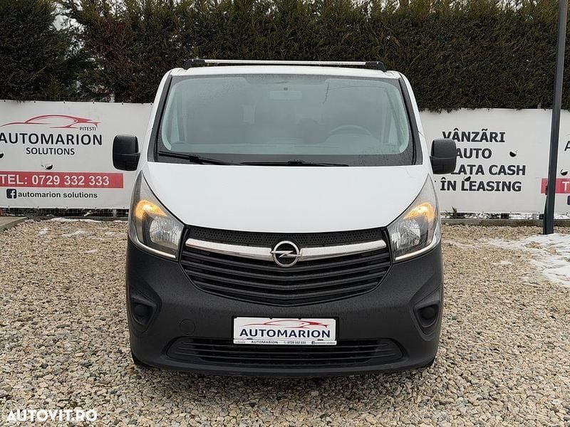 Second-hand Opel Vivaro 115 CP (84 kW) 2015 Culoarealb Monovolum