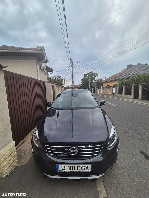 Culoaregri Utilizat 2017 Volvo XC60 Summum SUV | 18.890 EUR (Super Preț) - Imagine 1/4