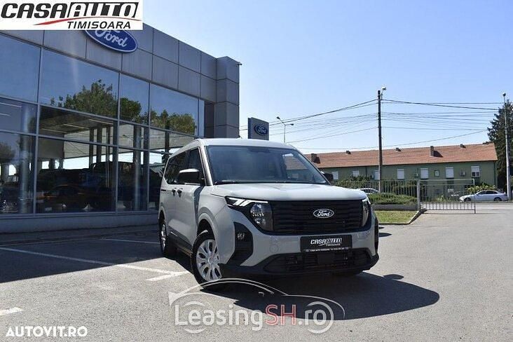 Gri Nouă 2025 Ford Tourneo Courier Trend Monovolum | 23.878 EUR (Scump) - Imagine 1/4