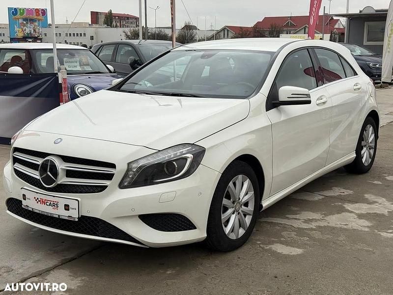 Culoarealb Utilizat 2013 Mercedes A200 Style Hatchback | 11.390 EUR (Preț OK) - Imagine 1/4