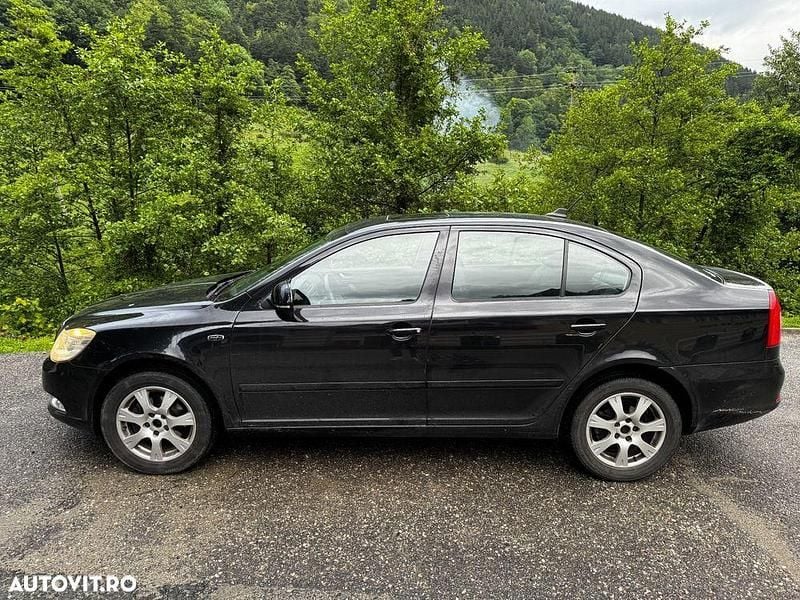 Culoarenegru Utilizat 2009 Skoda Octavia LAURIN & KLEMENT Berlinǎ | 4.600 EUR (Preț OK) - Imagine 1/4