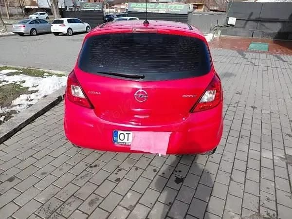 Second-hand Opel Corsa Color Edition 75 CP (55 kW) 2014 Culoarerosu Hatchback
