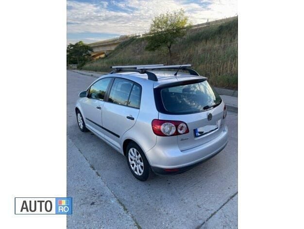 Gri Utilizat 2007 VW Golf Plus Cross Monovolum | 2.450 EUR (Preț bun) - Imagine 1/4