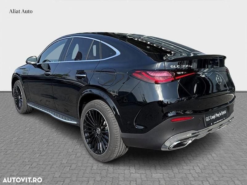 Nouă Mercedes GLC300 313 CP (230 kW) 2025 Culoarenegru Coupe