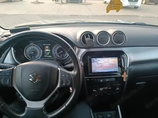 Second-hand Suzuki Vitara 130 CP (95 kW) 2020 Gri SUV