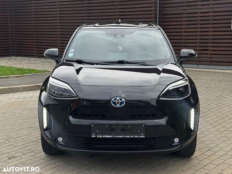Culoarenegru Utilizat 2022 Toyota Yaris Hybrid Elegant SUV | 21.990 EUR - Imagine 1/4
