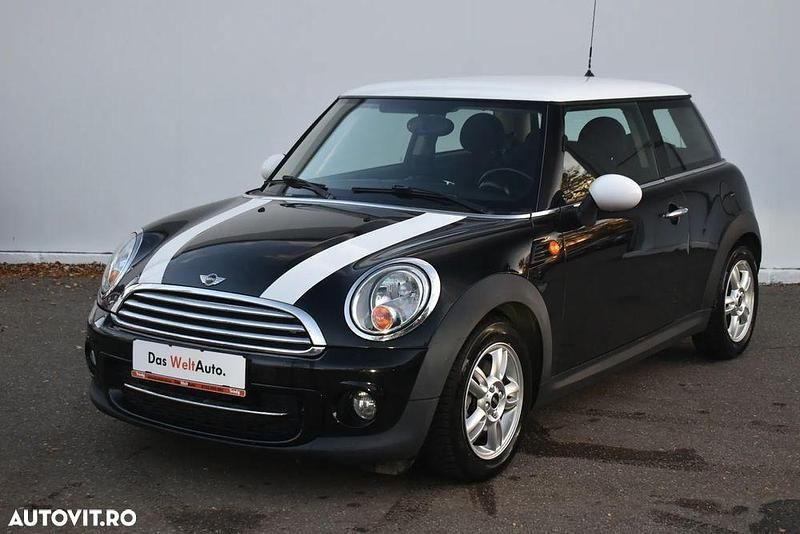 Second-hand Mini Cooper D 112 CP (82 kW) 2013 Culoareverde Hatchback
