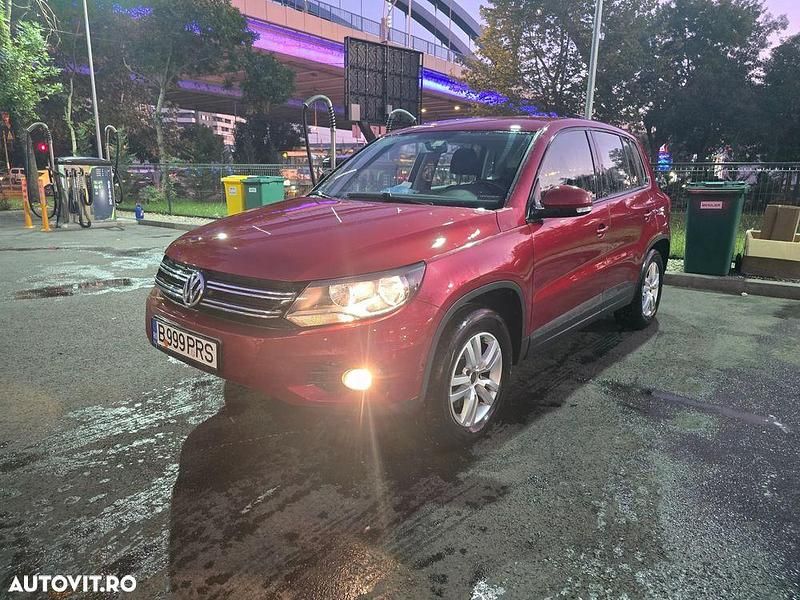 Culoarerosu Utilizat 2012 VW Tiguan Track & Field SUV | 10.490 EUR (Preț OK) - Imagine 1/4