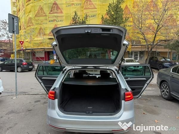Second-hand VW Passat Comfortline 150 CP (110 kW) 2017 Argintiu Break