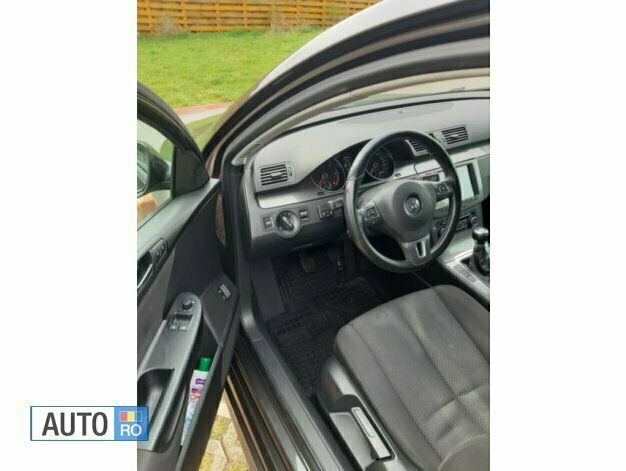 Second-hand VW Passat 105 CP (77 kW) 2010 Alta Berlinǎ