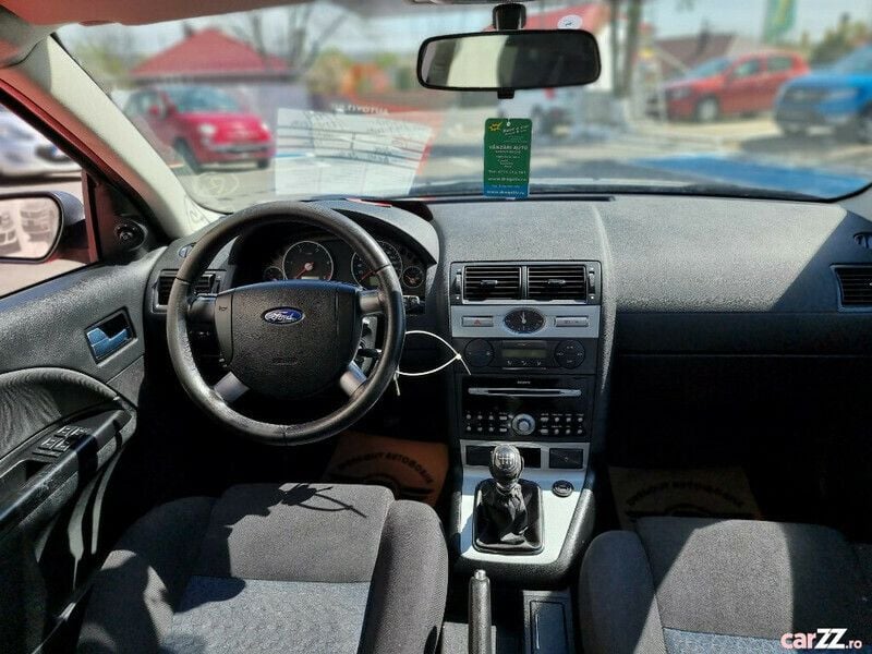 Second-hand Ford Mondeo 131 CP (96 kW) 2006 Argint Break