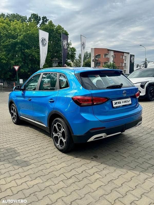 Nouă MG ZS 197 CP (144 kW) 2025 Albastru Berlinǎ