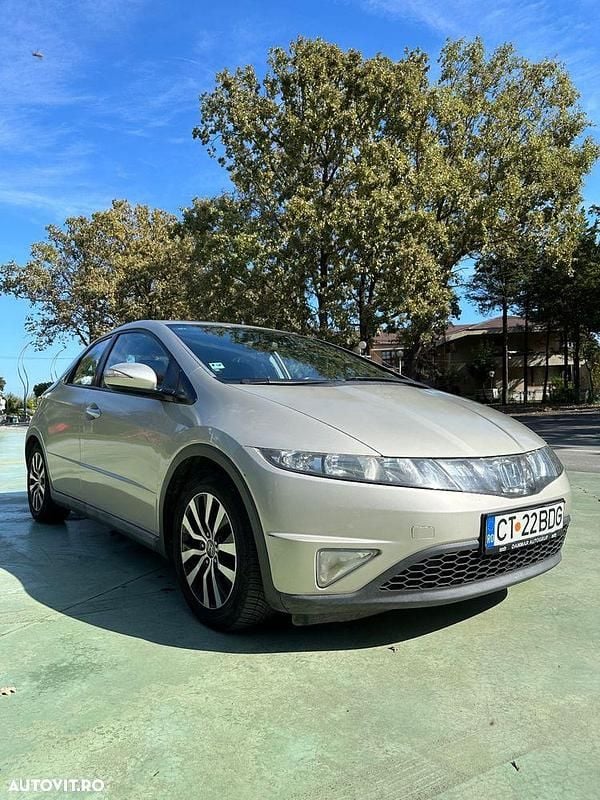 Culoaregri Utilizat 2008 Honda Civic Hatchback | 5.499 EUR (Preț OK) - Imagine 1/4