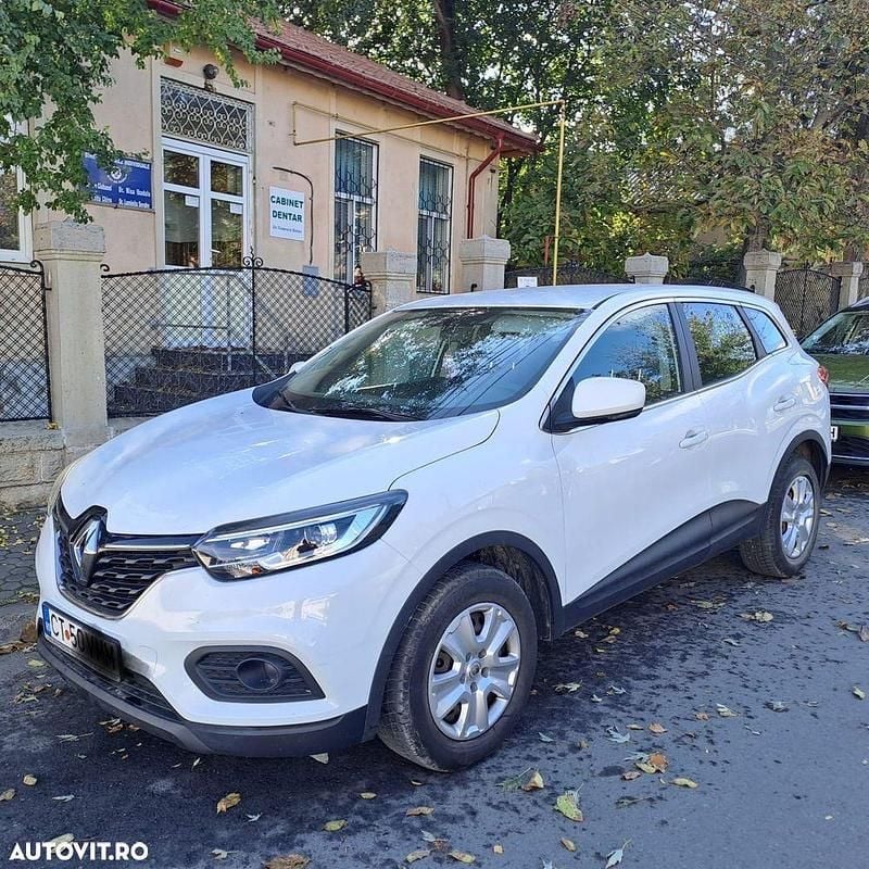 Culoarealb Utilizat 2019 Renault Kadjar Zen SUV | 11.500 EUR (Super Preț) - Imagine 1/4