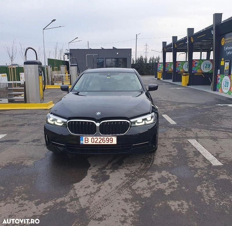 Culoarenegru Utilizat 2022 BMW 530e iPerformance Berlinǎ | 33.500 EUR (Super Preț) - Imagine 1/4