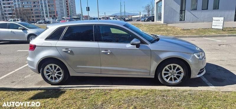 Second-hand Audi A3 Sport 110 CP (80 kW) 2016 Culoaregri Hatchback