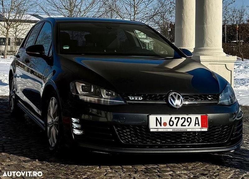 Culoarenegru Utilizat 2014 VW Golf VII GTD Hatchback | 9.999 EUR (Preț bun) - Imagine 1/4