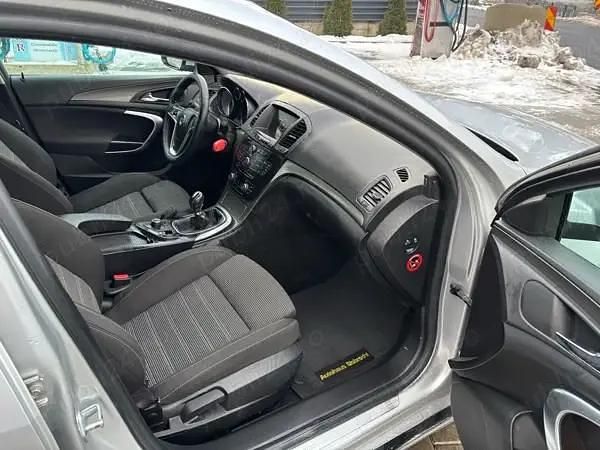 Second-hand Opel Insignia 140 CP (102 kW) 2011 Berlinǎ