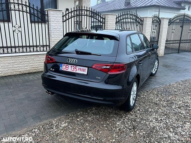 Second-hand Audi A3 Ambiente 150 CP (110 kW) 2015 Culoarenegru Hatchback