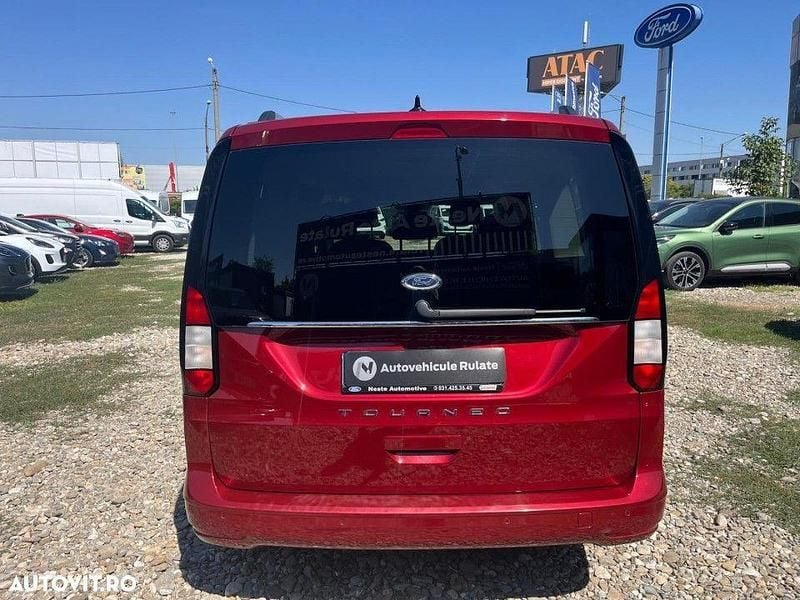 Second-hand Ford Tourneo Connect 121 CP (88 kW) 2024 Culoarerosu Monovolum