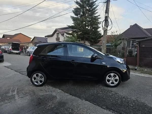 Second-hand Kia Picanto 70 CP (51 kW) 2012 Culoarenegru Hatchback