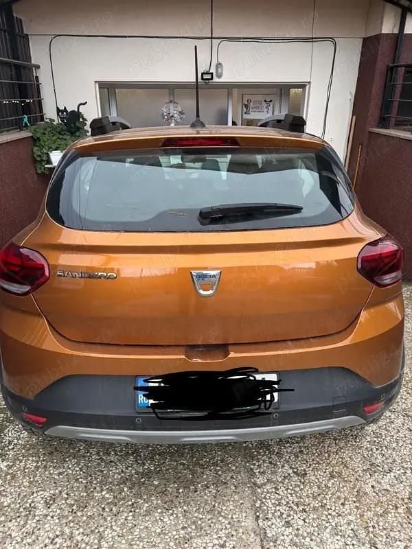Second-hand Dacia Sandero Stepway 90 CP (66 kW) 2022 Portocaliu Hatchback