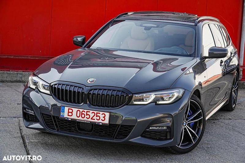 Gri Utilizat 2021 BMW 320 M Sport Break | 27.700 EUR (Puțin scump) - Imagine 1/4