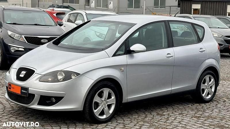Gri Utilizat 2007 Seat Altea Monovolum | 3.999 EUR (Puțin scump) - Imagine 1/4