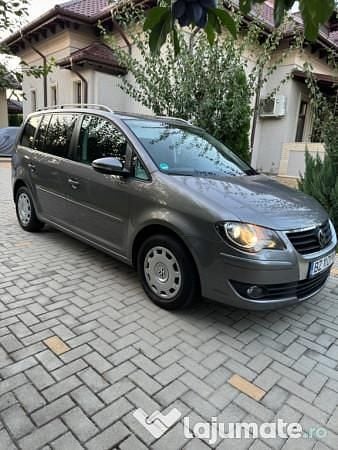 Utilizat 2010 VW Touran Monovolum | 4.800 EUR - Imagine 1/4