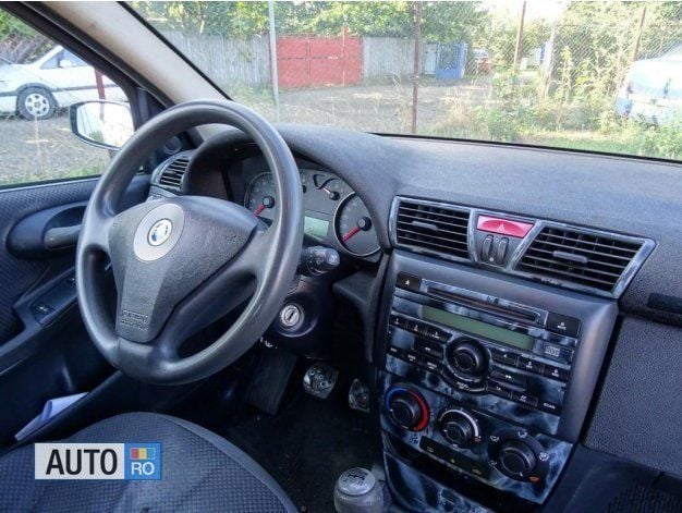 Second-hand Fiat Stilo 76 CP (55 kW) 2003 Gri metalizat Berlinǎ