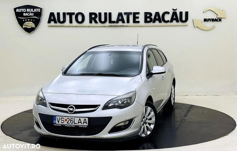 Culoareargint Utilizat 2013 Opel Astra Break | 3.990 EUR (Preț bun) - Imagine 1/4