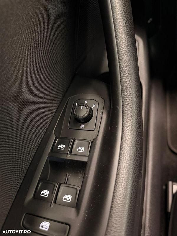 Second-hand VW Passat Comfortline 122 CP (89 kW) 2022 Culoaregri Berlinǎ