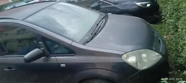 Gri Utilizat 2009 Opel Zafira Monovolum | 1.300 EUR (Preț bun) - Imagine 1/4